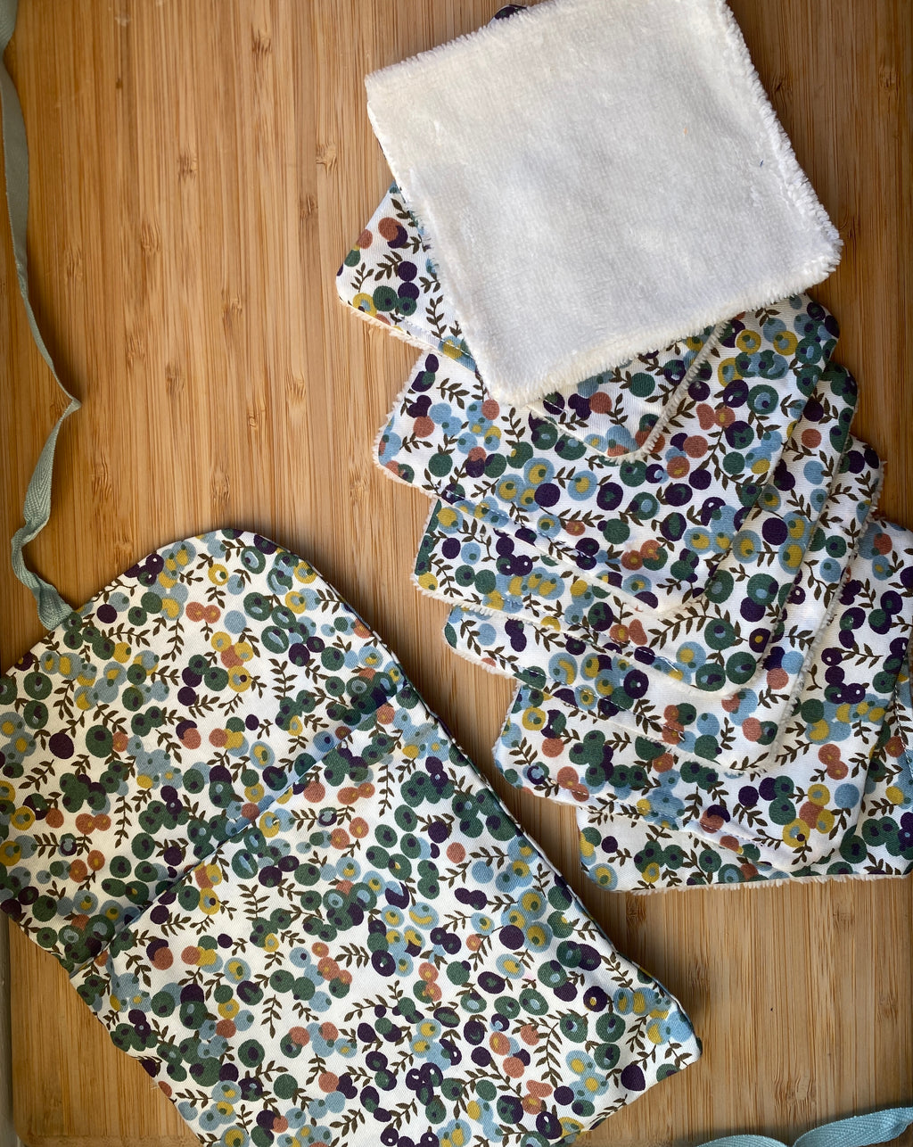 Pochette & cotons démaquillants réutilisables