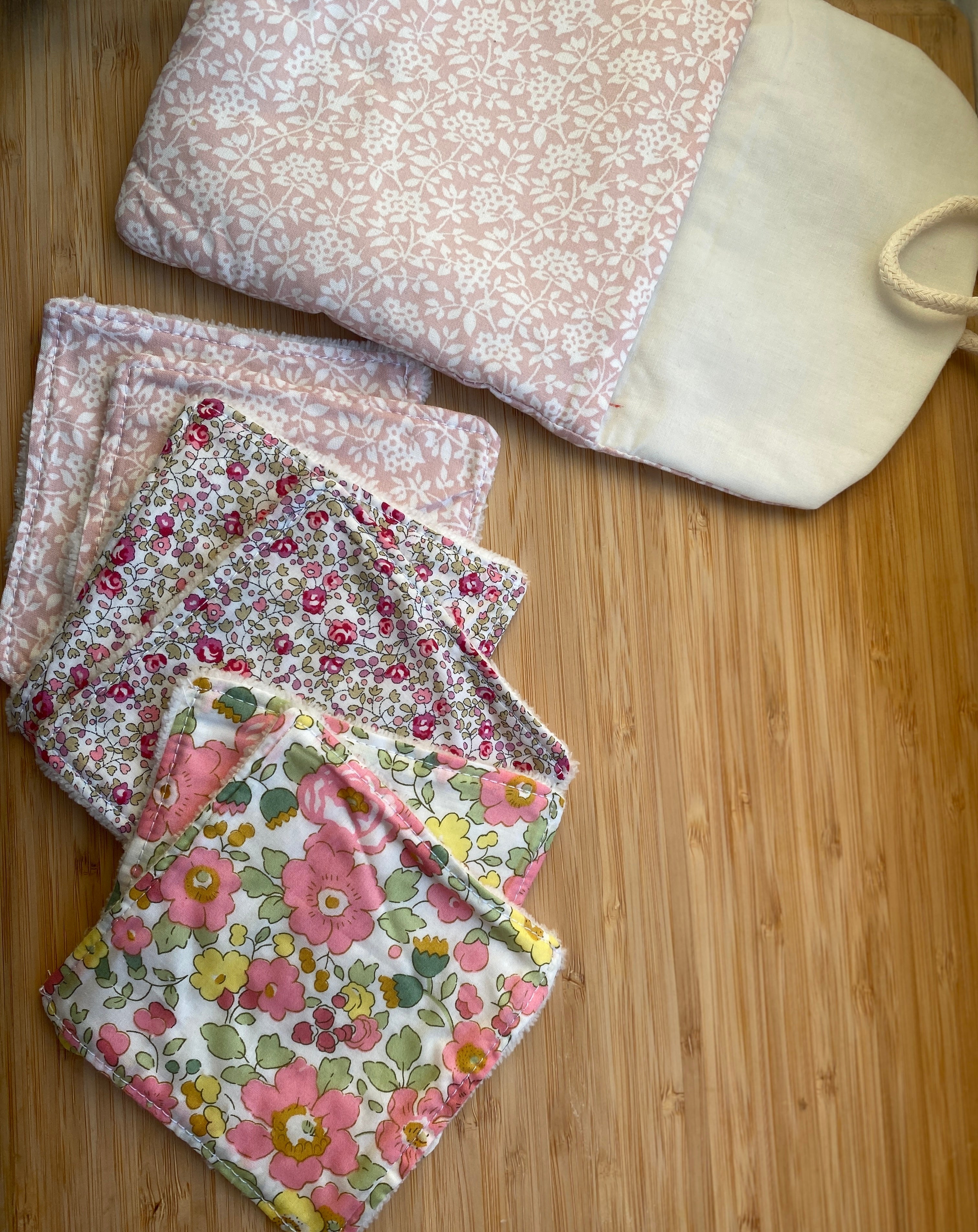 Pochette & cotons démaquillants réutilisables